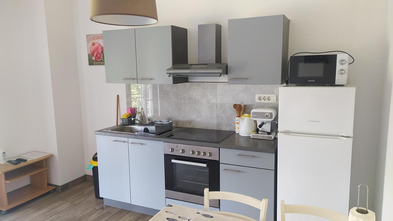 Apartman Greta Sukošan Esterno foto